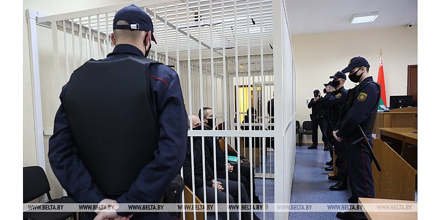 Прокурор сегодня продолжает оглашение обвинений топ-менеджерам Белгазпромбанка