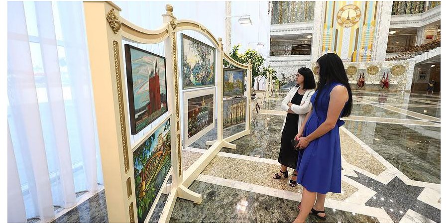 Представители ведущих предприятий Гродно побывали на экскурсии во Дворце Независимости