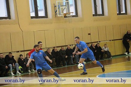 Успешный старт вороновских футболистов