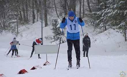 В Новогрудском районе прошел чемпионат областного управления МЧС по лыжным гонкам