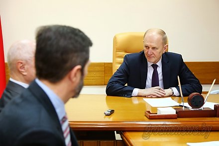 Председатель областного исполнительного комитета Владимир Кравцов провел прием граждан в облисполкоме