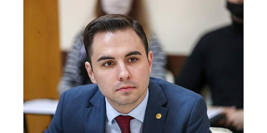 Егор Макаревич: в Конституции важно закрепить сохранение исторической памяти и традиционных семейных ценностей