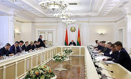 Тема недели: Александр Лукашенко провел совещание с руководством Совмина