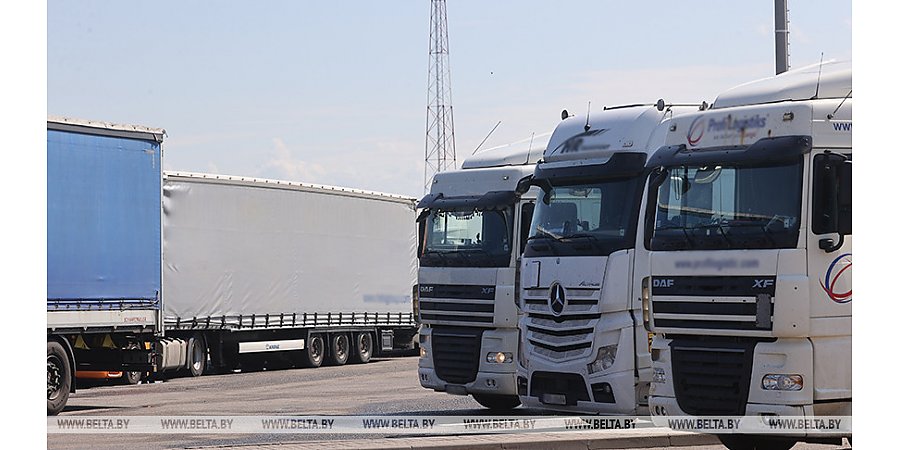 ГПК: более 400 грузовиков и легковушек ожидают въезда в ЕС