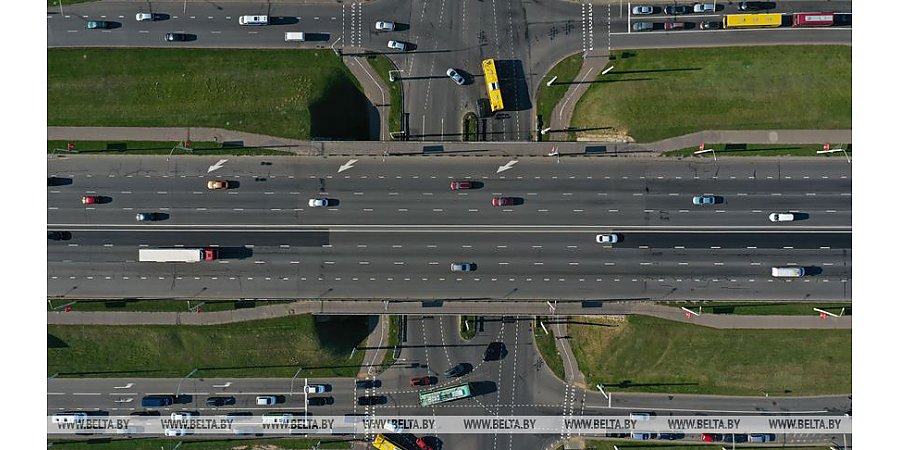 Александр Лукашенко обозначил важность развития транспортного комплекса и дорожного хозяйства