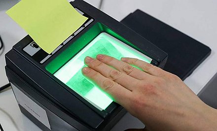 Граждане Беларуси освобождены от обязательной дактилоскопии и медосмотра при въезде в Россию