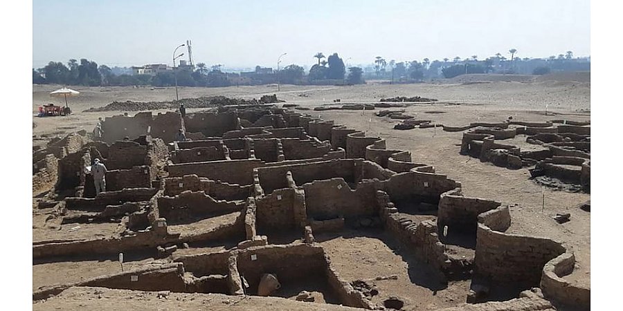 В Египте обнаружили затерянный в песках город возрастом более 3 тысяч лет