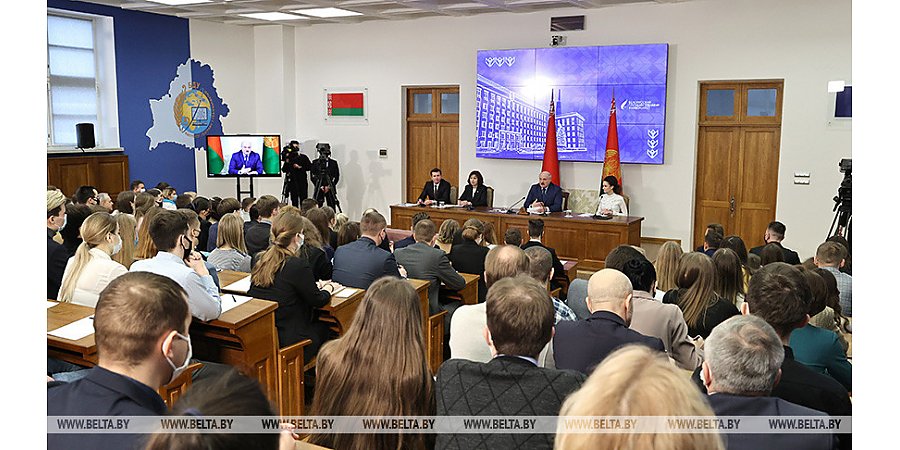 Лукашенко - студентам: суверенитет - это не только вопрос сохранения государства, это вопрос национальных амбиций