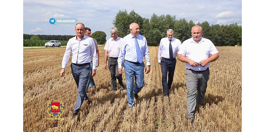 Уборка урожая на личном контроле губернатора и помощника Главы государства