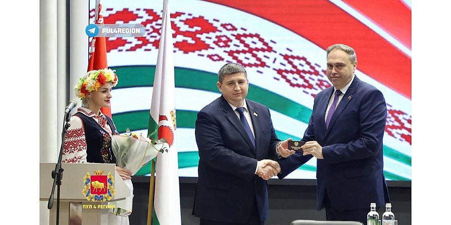 Губернатор Гродненской области Владимир Караник представил активу Берестовицкого района нового руководителя