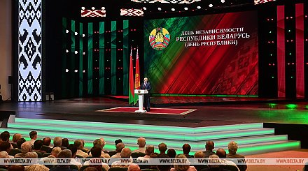 Лукашенко: мы видим провокации против нас, но держимся, потому что худой мир лучше войны
