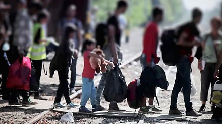 Генсек ООН: 70 млн мигрантов и беженцев сталкиваются с тройной угрозой и нуждаются в защите