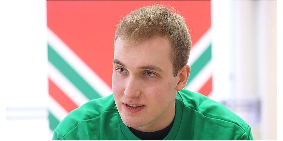 "Я его абсолютная копия". Николай Лукашенко о советах отца, семейных традициях, "Марафоне единства" и соцсетях