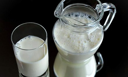 Не только молоко. Теперь за "вредность" на работе будут выдавать сыр, йогурты и даже творог