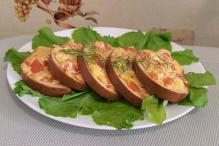 Вкусные горячие бутерброды: простое угощение с изюминкой