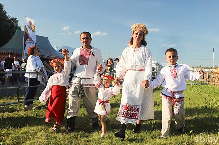 В школах Беларуси пройдет единый урок, посвященный Дню семьи