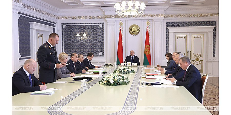 Александр Лукашенко: в Беларуси всегда рады приветствовать тех, кто искренне желает стать гражданином страны