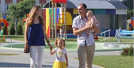 Минтруда: поддержка семей с детьми - приоритет социальной политики