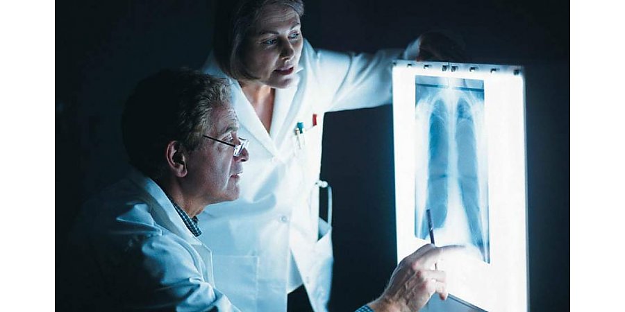 Драгоценный ребенок. В областной детской клинической больнице из желудка ребенка достали кольцо с бриллиантом