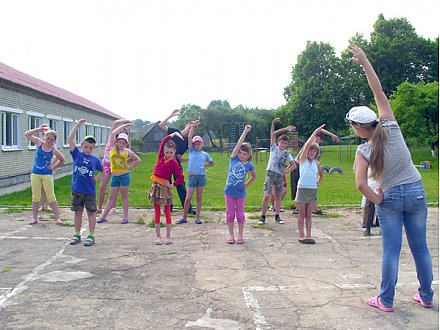 Поиграем, отдохнем — вот как весело живем!
