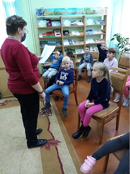 У Воранаўскай дзіцячай бібліятэцы дзеці праводзяць канікулы з кнігай