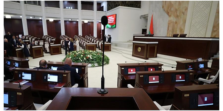 Депутаты рассмотрят в первом чтении законопроект о госрегулировании торговли и общественного питания