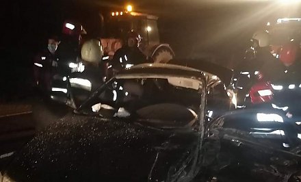 ДТП В Гродненском районе: работники МЧС спасли женщину, которую зажало в салоне авто