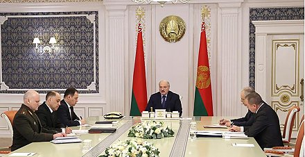 В Беларуси задумались над оптимизацией сети загранучреждений. Какие требования обозначил Президент?