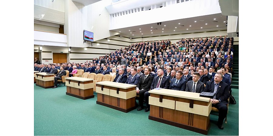 Заседание депутатов местных Советов депутатов базового уровня Гродненской области по выборам членов Совета Республики Национального собрания Республики Беларусь восьмого созыва проходит в Гродно
