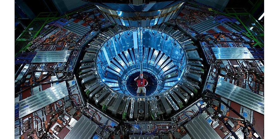 Ученые подтвердили существование мифической частицы Оддерона, которую искали последние 50 лет