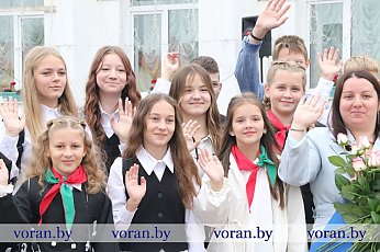 Осенний старт больших свершений. В Вороново прошла торжественная линейка, посвященная Дню знаний. Смотрите также фото из других школ района