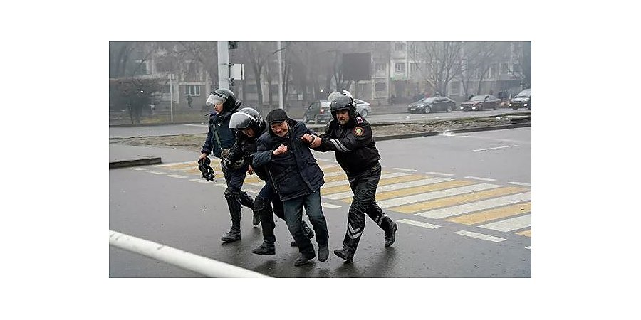 В Нур-Султане ввели режим ЧП