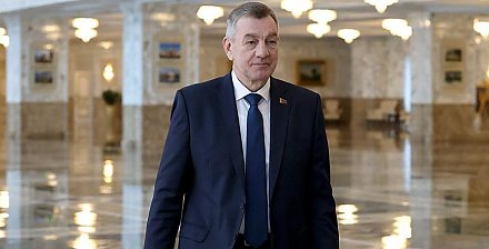 "Героизм знаю. А вот где плохо?" Александр Лукашенко принял с докладом Управляющего делами Президента Юрия Назарова