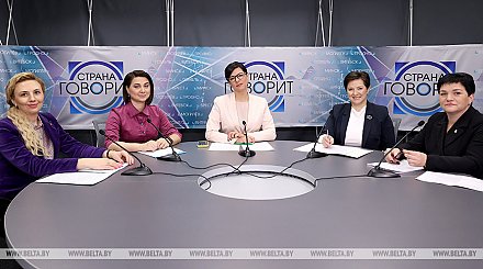 МАРТ о предновогодней торговле: делаем запасы всех необходимых товаров