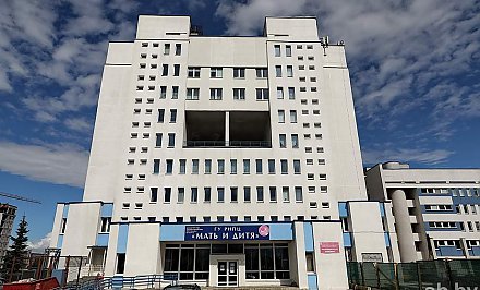 Главный внештатный акушер-гинеколог Минздрава — о лучшем возрасте для рождения ребенка, бесплатном ЭКО и о том, почему белоруски все чаще решаются на третьего малыша