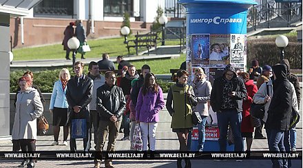 В Беларуси запретят курить на остановках