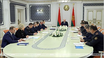 Александр Лукашенко поручил определиться с новым механизмом уплаты дорожного сбора на уровне парламента и правительства