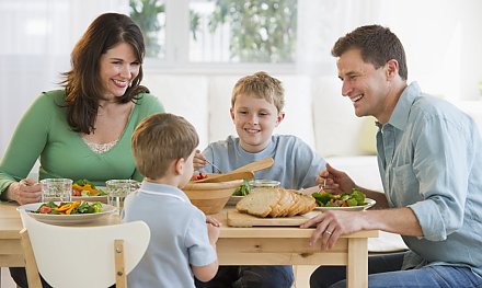 Устройте семейный ужин: народные приметы на 6 апреля 2026