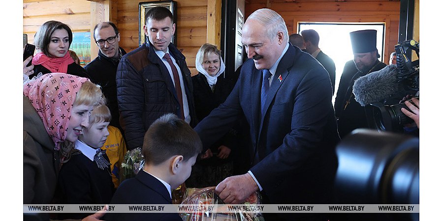 Александр Лукашенко: счастье у белорусов одно - надо сберечь нашу землю