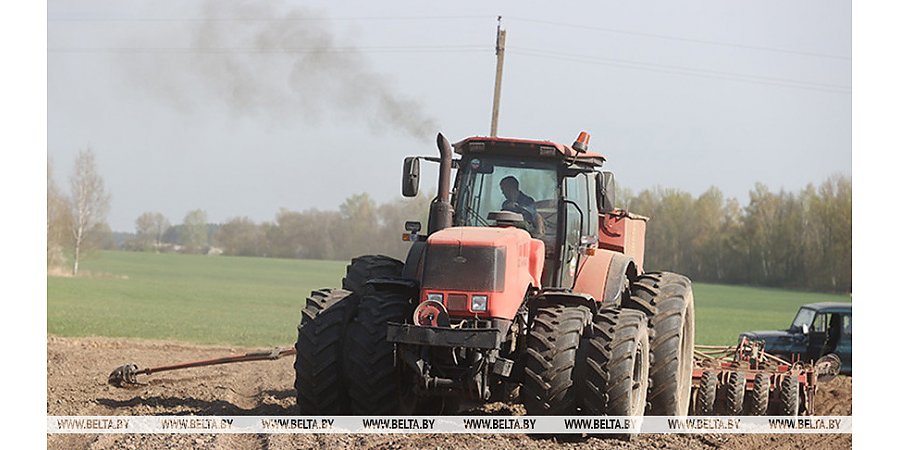 Минсельхозпрод обновил единые программы подготовки водителей тракторов