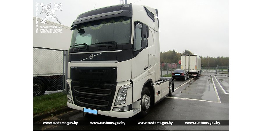 Гродненские таможенники установили, что литовские перевозчики вместо дизельного топлива залили в баки грузовых транспортных средств техническое масло