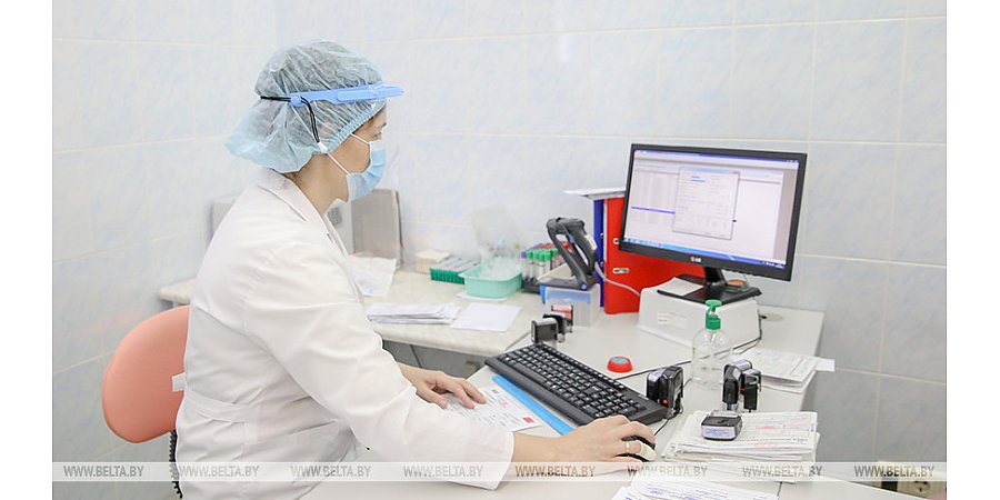 Белстат назвал топ-5 "женских" сфер деятельности