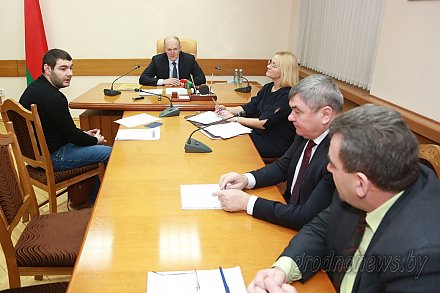 Владимир Кравцов: «Инициативы людей всегда найдут поддержку на местном уровне». Прием граждан провел председатель областного исполнительного комитета