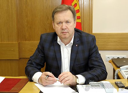 Прямую телефонную линию с жителями Гродненщины провел председатель областного Совета депутатов Игорь Жук