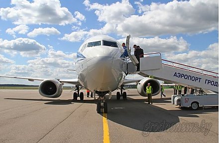 Сегодня в Гродненском аэропорту вылетели первые в летнем сезоне самолеты на Калининград и Болгарию