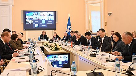 Этические нормы, внедрение в экономику, безопасность: парламентарии СНГ одобрили закон об ИИ