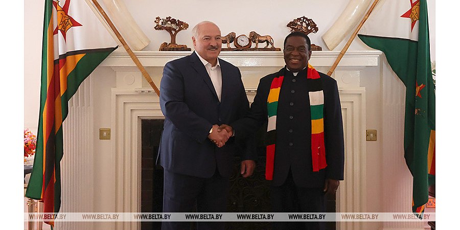 Президенты Беларуси и Зимбабве Александр Лукашенко и Эммерсон Мнангагва проводят официальные переговоры
