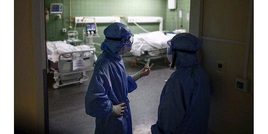 В России за сутки выявили 7920 случаев заражения COVID-19