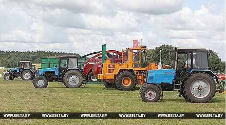 Предприятия Гродненской области подготовили более 500 единиц техники для помощи аграриям на жатве