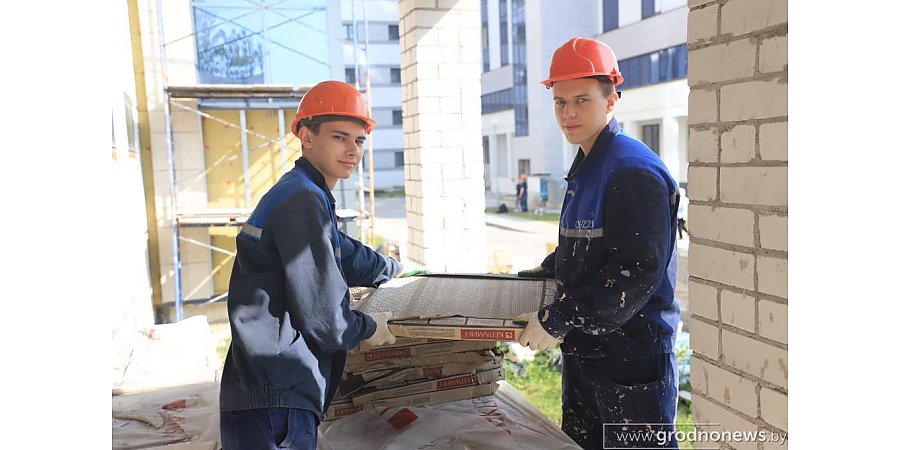Поздравление Гродненского облисполкома и Гродненского областного Совета депутатов с Днем строителя